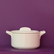 Cocotte ronde blanche avec couvercle