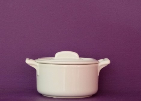 Cocotte ronde blanche avec couvercle