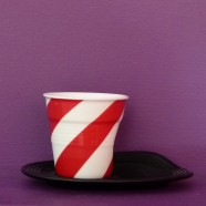 Sous tasse froissée noire