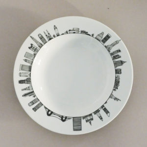 le plat creux new york par assiettes et compagnie c'est un véritable carnet de voyage dans la ville - une création assiettes et compagnie éditée par le porcelainier Revol - made in france