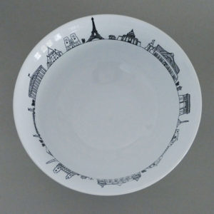 saladier carnet de voyage à paris par assiettes et compagnie, éditée par la maison revol, porcelaine made in france; création originale d'assiettes et compagnie