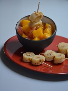 salade de fruits dans assiette et bol revol 2014 collection avec mangue et pamplemousse