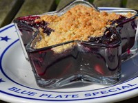 crumble-pommes-myrtilles-plat-etoile