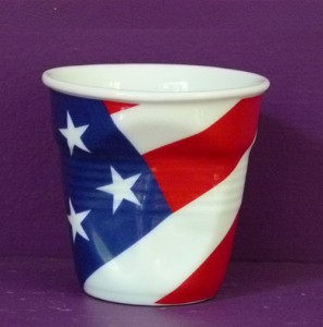 tasse capucino revol drapeau usa pour une quantité gourmande de thé ou de café allongé
