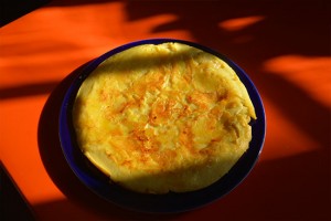 le crépiau breton est un dessert aux pommes comme une énorme crêpe