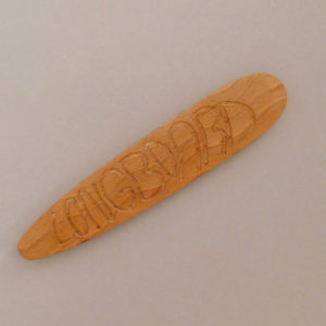 planche logboard par assiettes et compagnie c'est une petite planche à découper pour le saucisson ou autres petites choses, idéale aussi pour les cafés gourmands, cette planche est hyper pratique