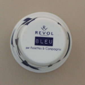tasse froissée revol avec des étoiles bleues, collection bleu une exclusivité assiettes et compagnie
