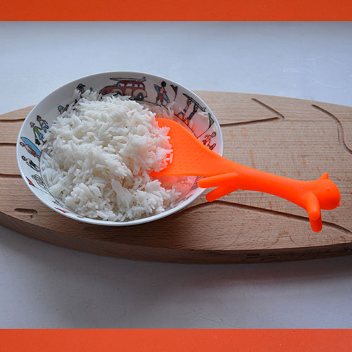 pelle à riz en forme d'écureuil très pratique pour se servir de riz en plastique orange