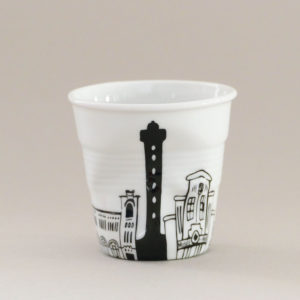 la tasse biarritz vous propose le tour de cette si jolie ville balnéaire du pays basque, perle de la côte basque, la tasse est entièrement fabriquée en france par les ateliers de porcelaine Revol