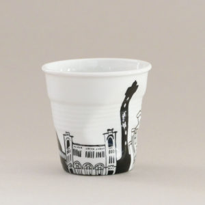la tasse biarritz vous propose le tour de cette si jolie ville balnéaire du pays basque, perle de la côte basque, la tasse est entièrement fabriquée en france par les ateliers de porcelaine Revol