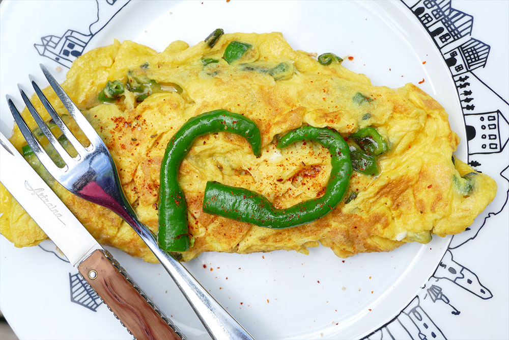 omelette-piment-doux-assiette-basque