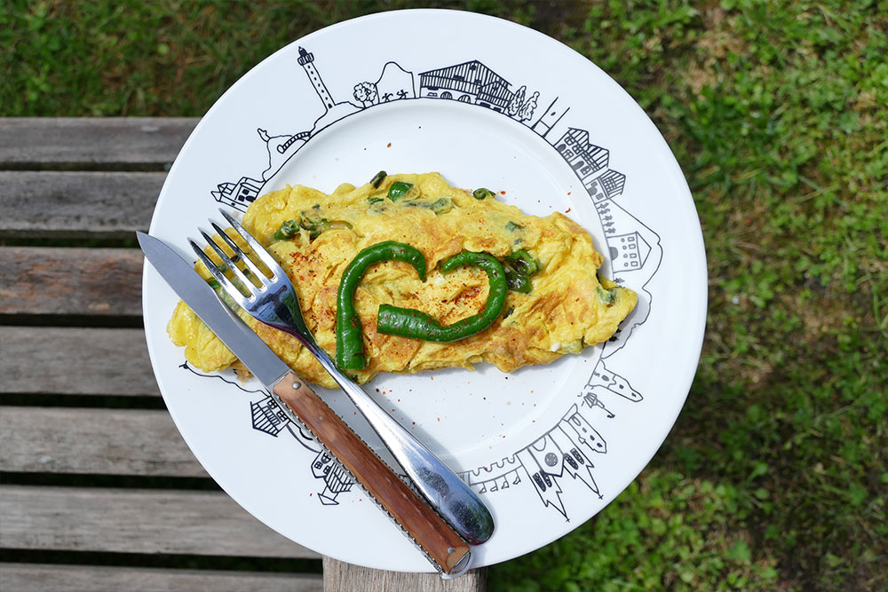 omelette-piment-doux-assiette-basque