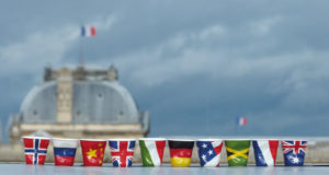 les tasses Flags est ne collection internationale créée par béatrice pene lassus et éditée par la maison Revol porcelaines - made in France