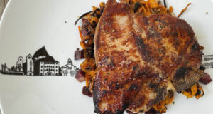 cote de veau pyrenaica sur plat basque par assiettes et compagnie