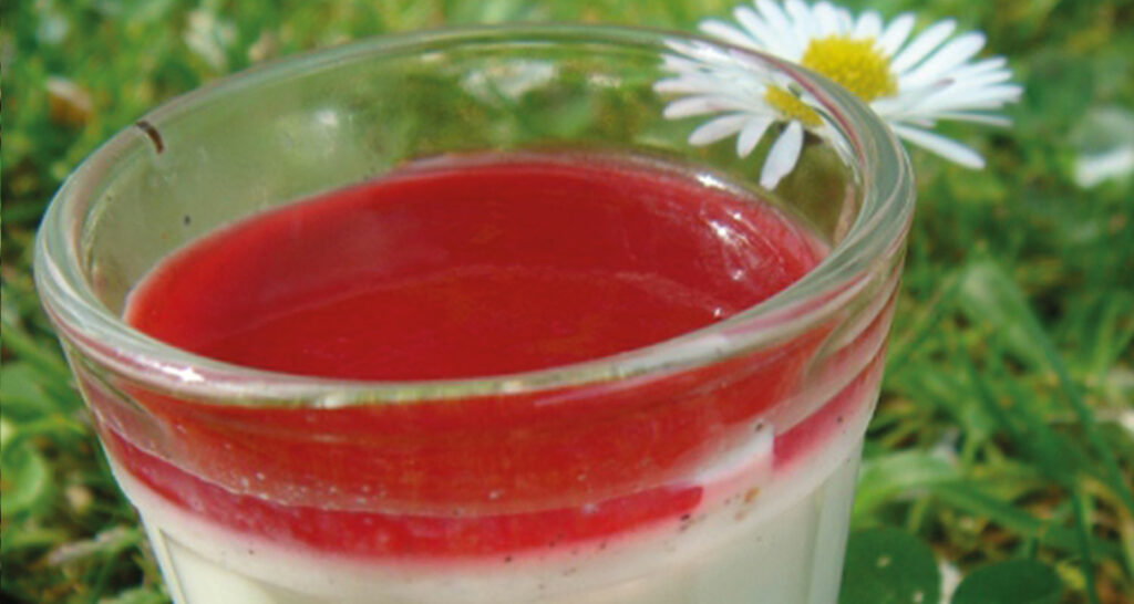 les desserts en rouge et blanc, un hommage aux fêtes de Bayonne , avec cette série de recettes de béatrice pene lassus pour assiettes et compagnie