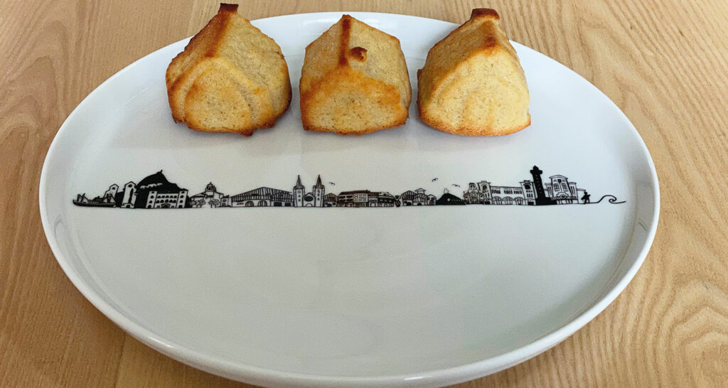 financiers à la chataigne sur plat basque, une recette délicieuse avec de la farine de chaâtaignes du pays basque- plat pays basque par assiettes et compagnie