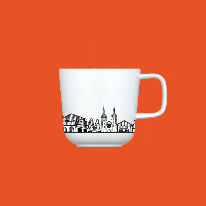 le mug Pays basque est une grande théière de plus d'un litre pour vos thés entre amies, une création originale d'assiettes et compagnie avec un nouveau dessin de Béatrice pene lassus