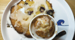 cake au citron et myrtilles, un gateau épatant sur plat paris par assiettes et compagnie