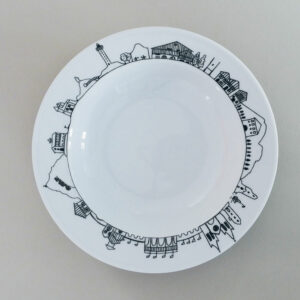 plat creux pays basque par assiettes et compagnie - édition plat par la maison Revol sur dessin original assiettes et cie