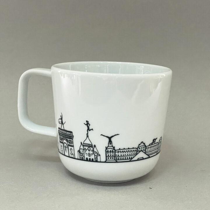 Le MUG Paris et les sportifs est un hommage poétique des compétitions sportives dans la capitale en 2024 - design par Béatrice pene lassus pour Assiettes et compagnie