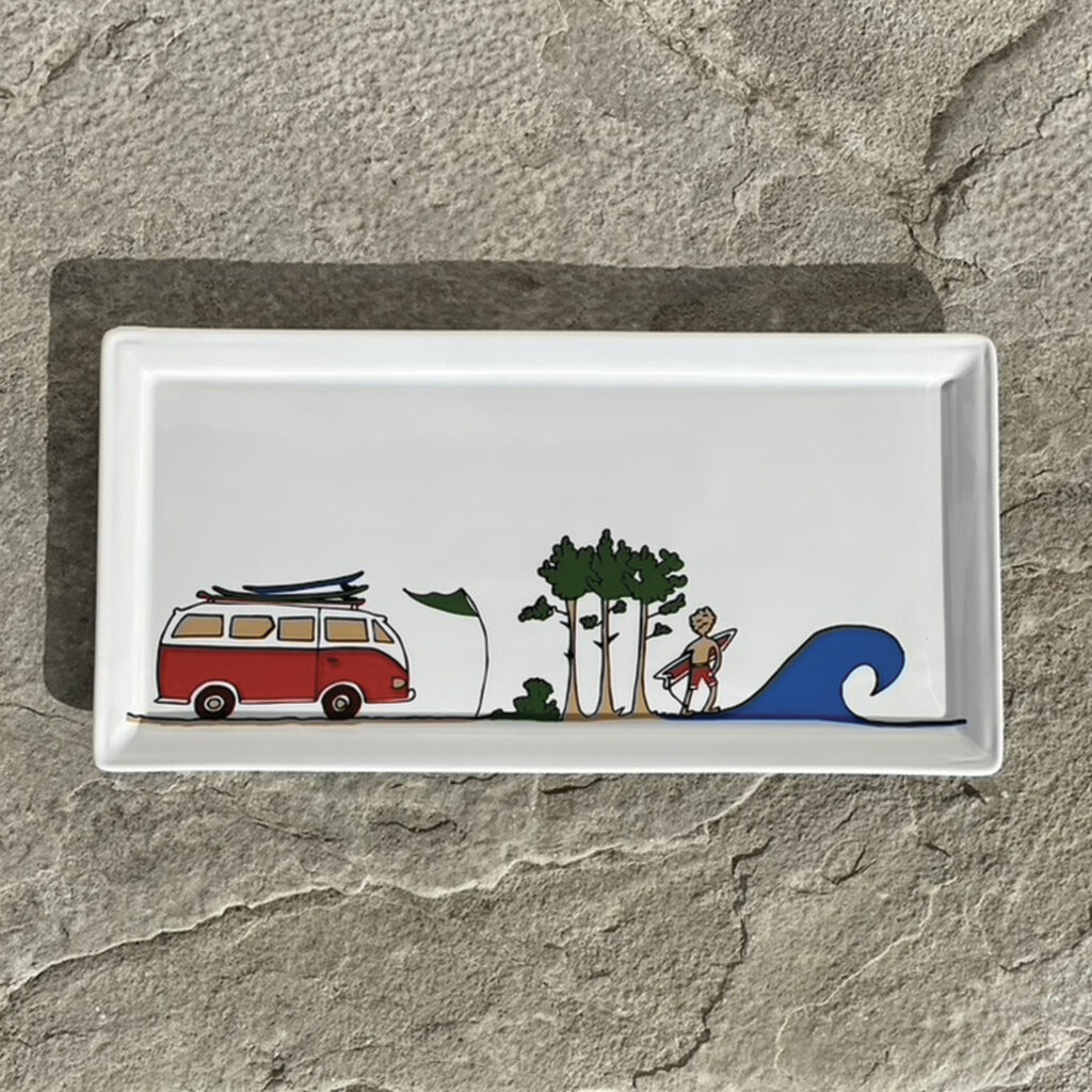 plat à cake la plage, pur présenter vos meilleurs cakes sur la table ou en pique nique sur la plage, une création originale d'assiettes et compagnie. Made in france
