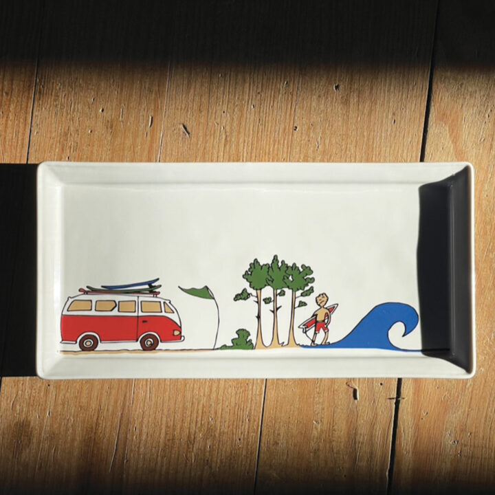 plat à cake la plage, pur présenter vos meilleurs cakes sur la table ou en pique nique sur la plage, une création originale d'assiettes et compagnie. Made in france