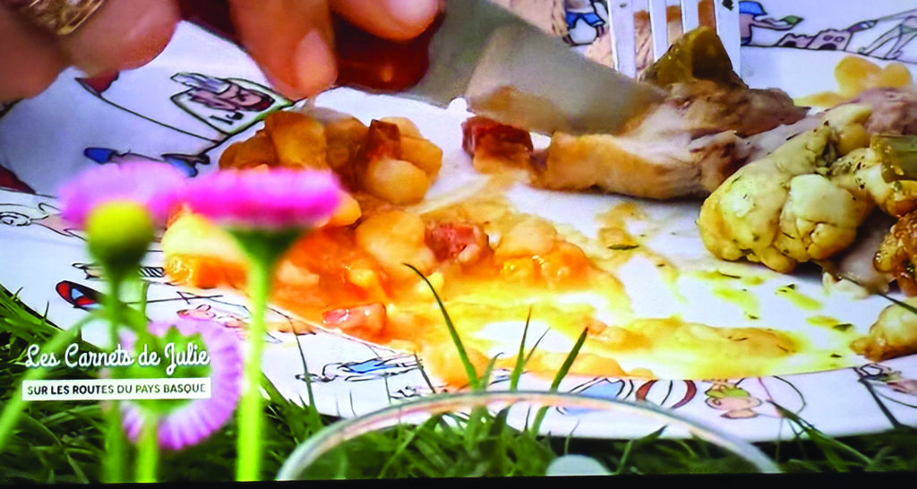 les carnets de julie au pays basque , la plus jolie emission pour présenter les gourmandises basques... dont une table géniale sur la rhune avec les assiettes basques et la plage d'assiettes et compagnie